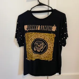 Black Graphic Studded Johnny Ramone “Too Tough To Die” T Shirt thumbnail 5