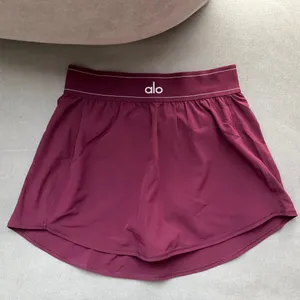 Alo Yoga Match Point Tennis Skirt Burgundy XS thumbnail 2