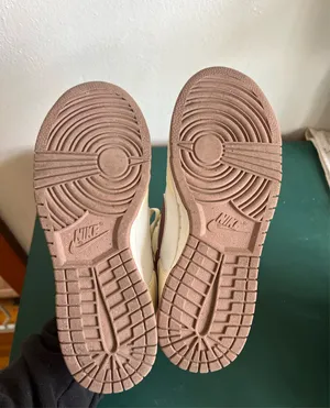 Nike Jordan 1 Low Women’s thumbnail 3