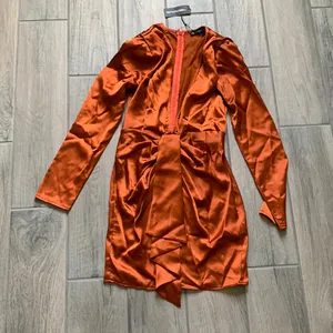 Prettylittlething Satin Long Sleeve Dress thumbnail 2