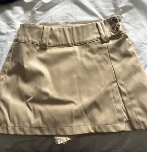 beige skort Tan thumbnail 1