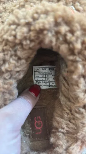 Fuzzy UGG Slippers Platform thumbnail 7