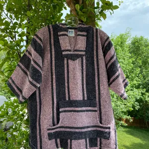 Vintage 5Focus Cotton Blend Pink & Gray Short‎ Sleeve Mexican Baja Poncho thumbnail 4