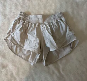Lululemon Hot Hot Shorts thumbnail 1