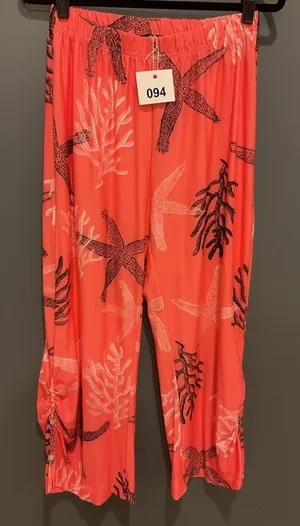 094 Flowy Tropical Red Pants thumbnail 1