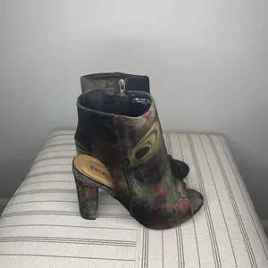 Baxboo- Black Velvet with Flower Pattern Peep Toe, Open Back Heels thumbnail 6