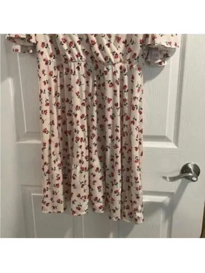 Alexia Admor Beige Floral V Neck Flutter Sleeve Midi Dress thumbnail 5