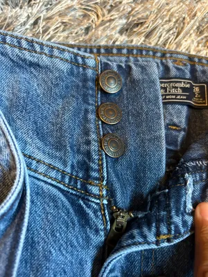 Mom Jeans thumbnail 3