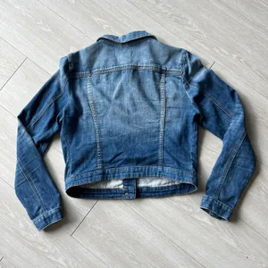 Guess Jeans Cropped Denim Jacket Womens Medium Fits Small thumbnail 3