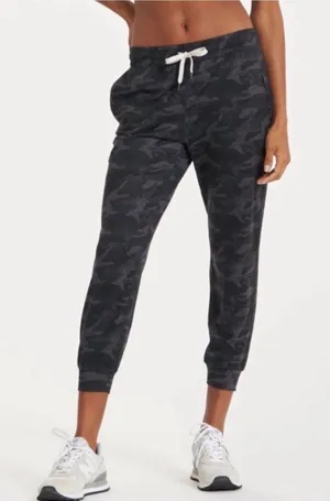 Vuori Women's Performance High Waist Rise Joggers Camo Medium thumbnail 1