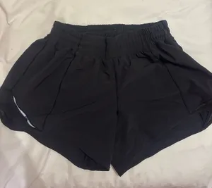 Lululemon Hotty Hot 4" Shorts thumbnail 1