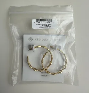 Kendra Scott Abbie Hoop Earrings in Gold thumbnail 4