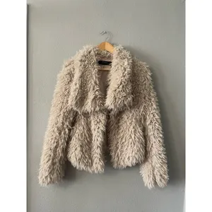 Zara Fuzzy Jacket thumbnail 7