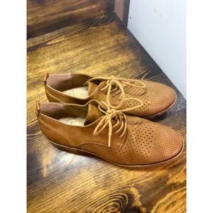 White‎ Mountain Tan Perforated Loarfers Size 8.5 thumbnail 2