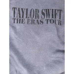 Taylor Swift The Eras Tour Hoodie Dates Washed Blue‎ Size M Pullover Sweatshirt thumbnail 2