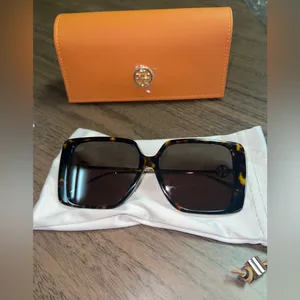 Tory Burch 💯 AUTHENTIC NEW‎ MILLER OVERSIZED SQUARE SUNGLASSES thumbnail 6