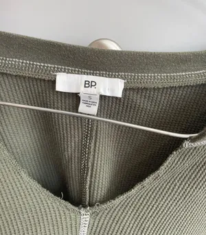 Long sleeved waffle camo green shirt thumbnail 2