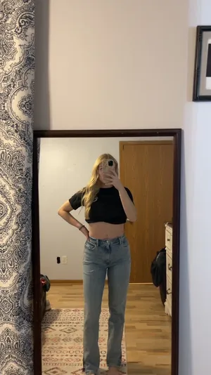 Abercrombie 90s Straight Ultra High Rise Jean thumbnail 7