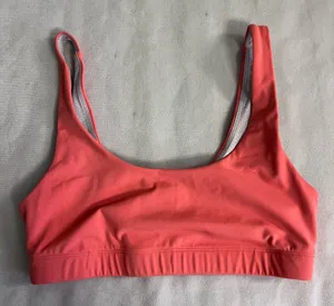 🌺 Vuori Sports Bra Coral Pink Medium VW158 Athletic Yoga Workout Top thumbnail 1
