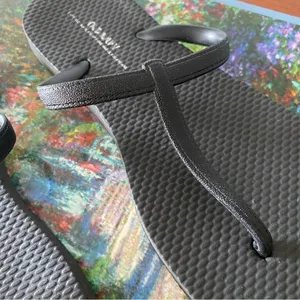 •Old Navy flip flops• Size 6 thumbnail 4