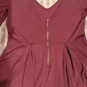 Victoria's Secret Burgundy V-Neck Peplum Top Gold Back Zip 3/4 Sleeve Small thumbnail 6
