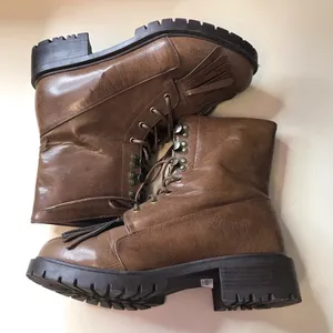 NEW! Torrid Brown Combat Boot - Outdoor Utility Style Size 7.5 - MSRP $72.90!! thumbnail 1