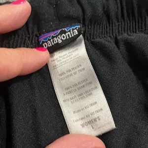 Patagonia Black shorts thumbnail 3