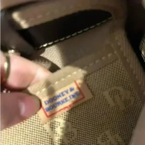 Dooney and Bourke‎ Signature Canvas Leather Purse Vintage DB Brown Shoulder Bag thumbnail 9