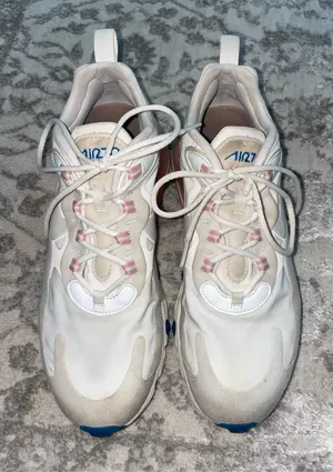 Nike Air Max 270 React Shoes thumbnail 3