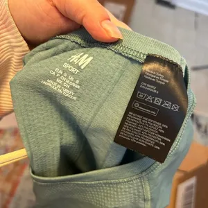 H&M Sport Teal Seamless Active Tee thumbnail 3