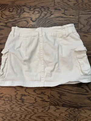 SheIn Women's White Cargo Pocket skirt size US 4. thumbnail 3