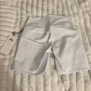 Alo white brand new airbrush shorts thumbnail 3