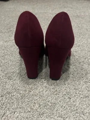 Fergalicious Suede Pointed Toe Pumps in Wine - Size: 6 thumbnail 3