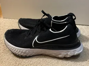 Nike Air Max React Shoes thumbnail 1