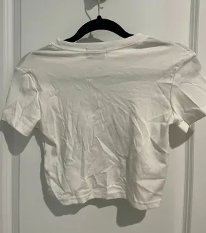 Edikted Zero Gravity Cropped T-Shirt thumbnail 4