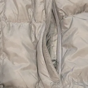 The North Face Goose Down 550 Metropolis Parka thumbnail 3