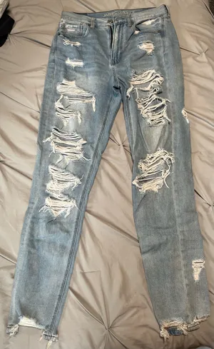 American Eagle Distressed Light Wash Mom High-Rise Jeans 6 thumbnail 1