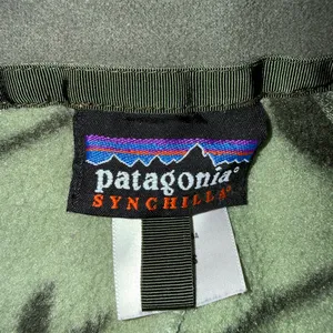 Patagonia Women’s Synchilla Fleece Vest Green Floral Print thumbnail 5