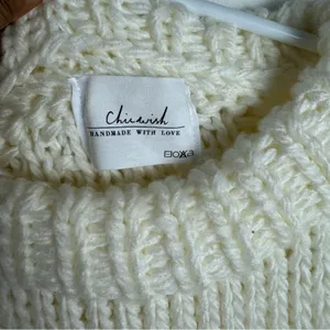 Chicwish Chunky Puff Sleeves Cropped Sweater Size Small Medium in Off White thumbnail 7