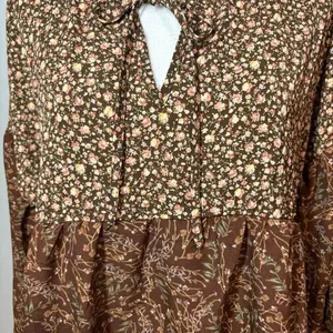 Hayden Los Angeles Brown‎ floral tie neck babydoll top NEW size L thumbnail 2