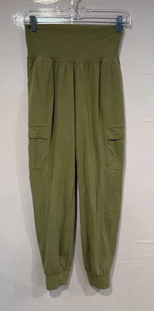 Green‎ Athleta Salutation cargo joggers thumbnail 1