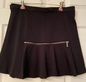 Michael Black mini skirt with gold zipper in front & back size 8 thumbnail 1