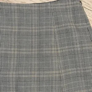 Babaton Plaid Mini High Waist A-Line Skirt Size 10 thumbnail 2