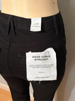 Good American Black good curve High-Rise straight Jeans thumbnail 5