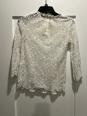 Elegant Women's White Lace Long-Sleeve Top thumbnail 2