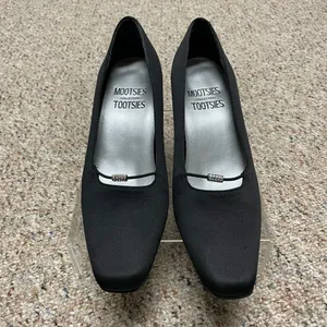 Mootsies Tootsies Georgette Satin Black Heels Sz 5.5 thumbnail 3