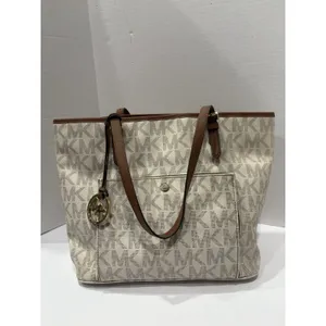 Michael Kors Jet Set Travel Tote - Vanilla MD tote Hang Tag Logo thumbnail 4