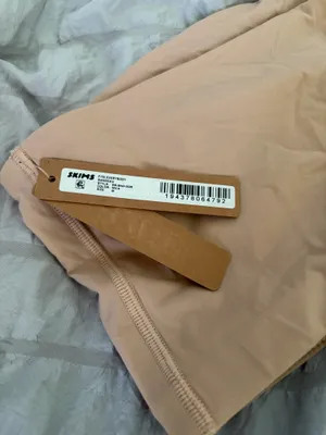 SKIMS Fits Everybody Bandeau Bra Color Nude Size M thumbnail 3