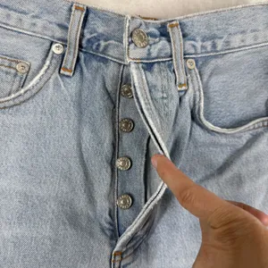 AGOLDE Parker High Rise Cut Off Denim Shorts Light Wash Blue A083E-811 Size 26 thumbnail 3
