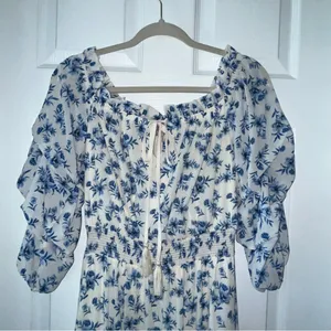 Love‎ Colette Off The Shoulder Maxi Dress Blue White Floral Womens Size Medium thumbnail 5